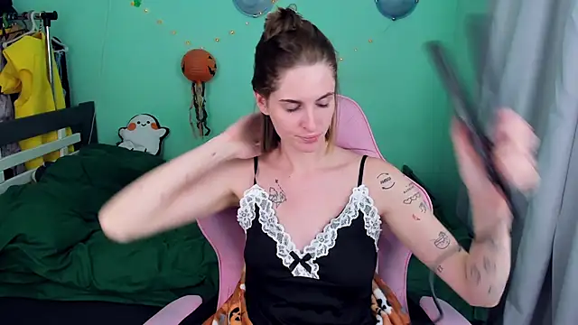 SabrinaRayX - show "banana eats banana"