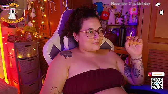 Eva_rosse69 - Punish my ass with a whip 🍑💕👀