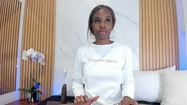 Anaa_Castilloo_ - Squeeze my tits