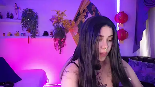 AlbaismynameX - NAKED