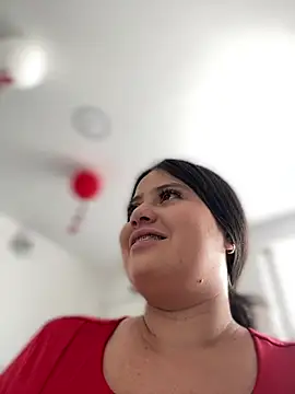 Natalia_Cleark09 - Wet my pussy in the nail spa🔥