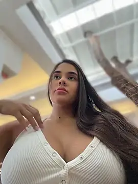 BellaLeclair_