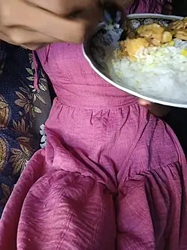 BunnyBloom25 - Pussy shows oil 😚😼