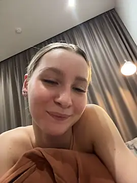 LunaVelvetti - lower panties & squize ass