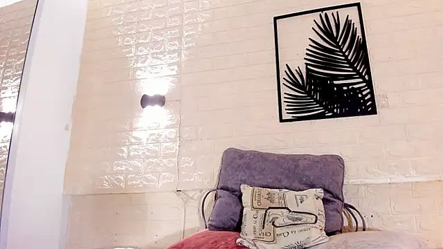 Valeria_noir - ass hole close up+doggyposition*1min 😎