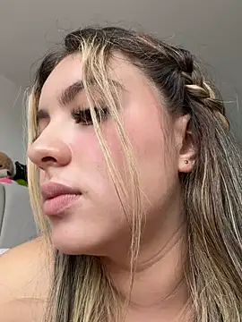 Cloee_Rainbow1 - Boobsjob with oil 💦🍒🍆🍒💦🤤