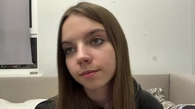 LisaPorse - show belly + cute wink