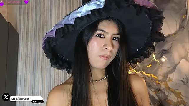 LissaWiild - 👀 Nipple Tease While Staring at the Camera