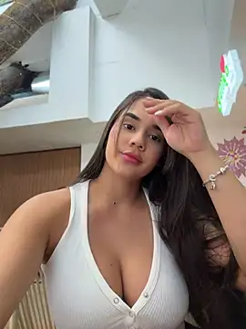 BellaLeclair_