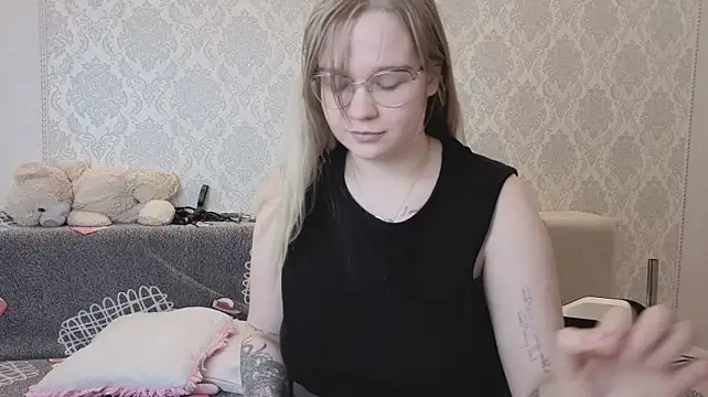 LesleyMil - nipple clamps\ control 2 minutes