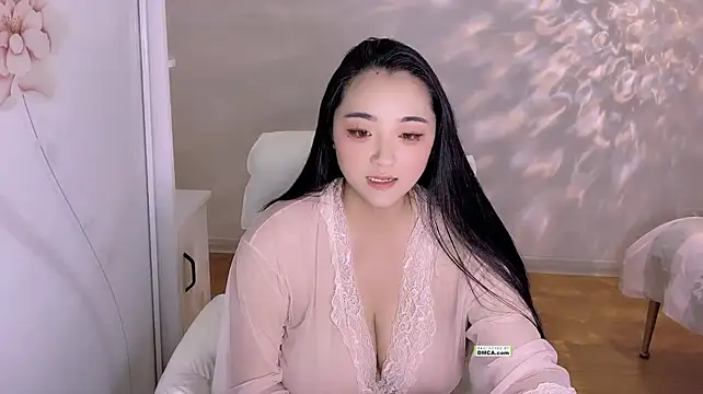 Gracie-168 - 指定脱一件衣服+3分钟小粉控制
