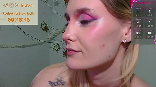 Ixsi - ass spanks + spread my ass a lil for you