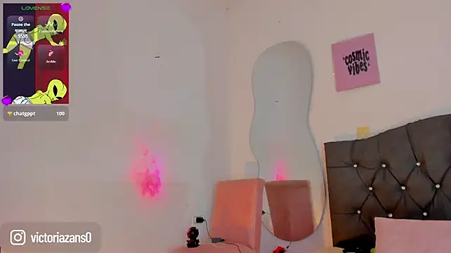 Vickyallien - Rub pussy