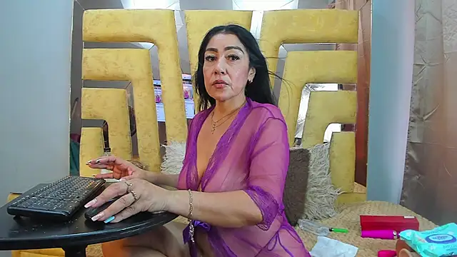 VikyThomsonn - anal