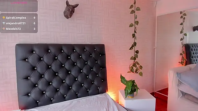 Zoe_Rousee_