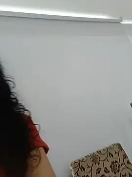 Allis0n_Queen - mamada and tits out