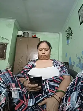 Kavya_kapoor - I will u my boobs oil