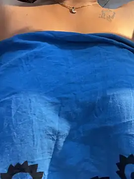 Kalpanaaishaa - fucks pussy with fingers