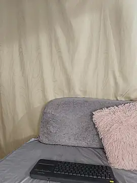 MaelyDoll_ - Finger in the ass.😈