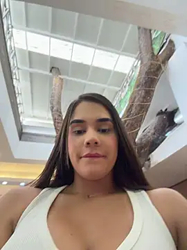 BellaLeclair_