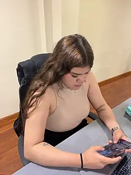 Thara_Fresneda_ - Thara full naked for 2 min