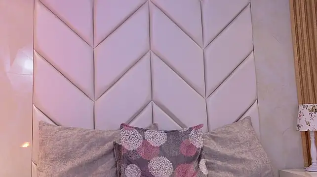 Samanta_Rave - 💕suck my nipples💕