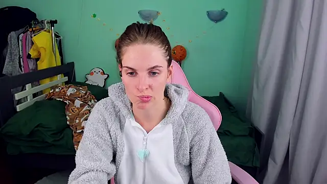 SabrinaRayX - show "banana eats banana"