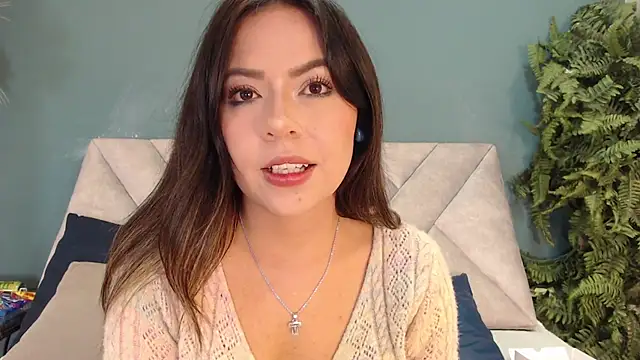 EmmaBellini - Spank ass x10