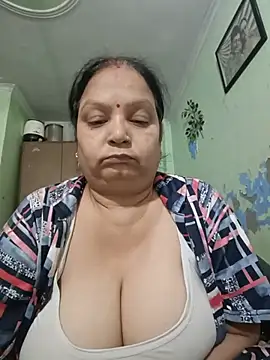 Kavya_kapoor - I will u my boobs oil