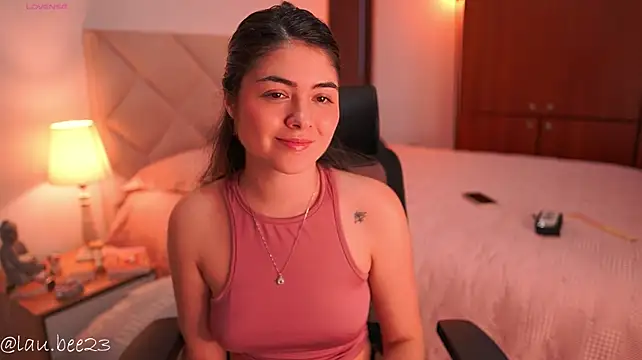 Lau_Bee - make me wet 😈
