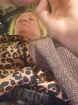 Lady_charlyne - Retirer soutient gorge