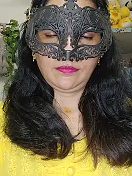 BhabhiPooja69 - body oil shows