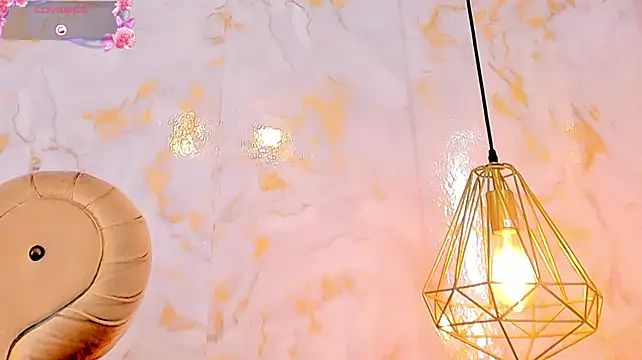 Ariannaruiz - SPANKS💛