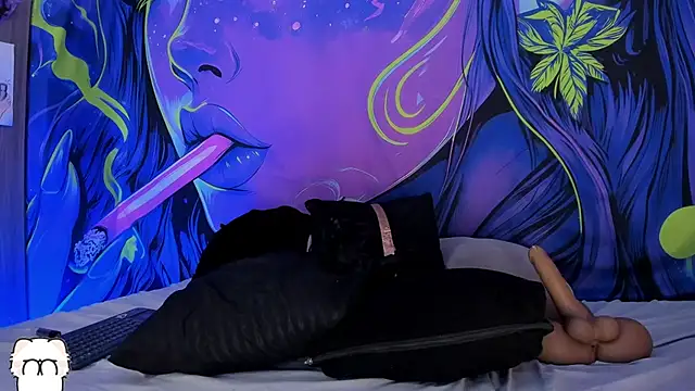 Emiilycollins - RIDE TORSO AND SHOW SQURT (LEGS OPEN)
