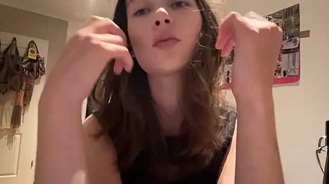 MarkettaChant - suck my fingers close to cam