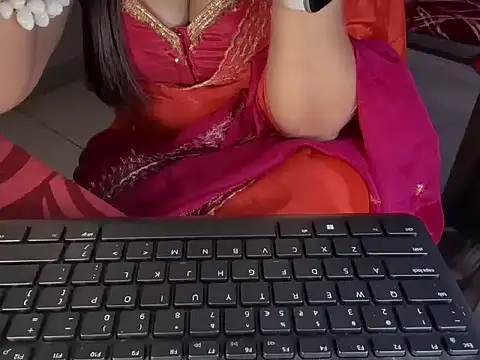 Dikshaindin - show boobs