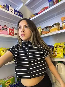 Sara_Harris7 - oil in tits + 6 min control