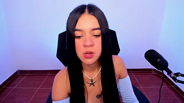 Isabellawhitmore - Blow kisses