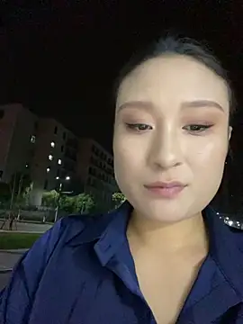 Xingchen-002 - 戶外露天、坐脸視角嘲喷⋯⋯