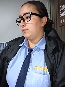 Cute_Penelope - zoom pussy+rub clitoris at work 🤫shh