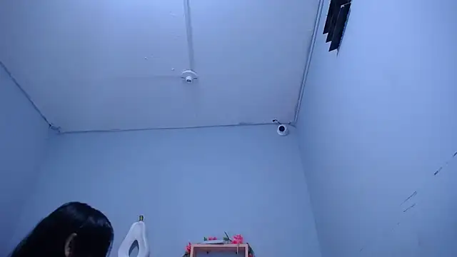 Venuxwilliam - Take my clothes off and spank my butt😈