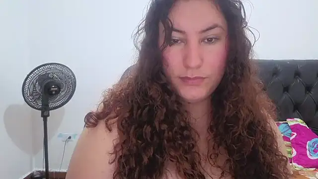 JANNAH_MARTINEZ - love me a little