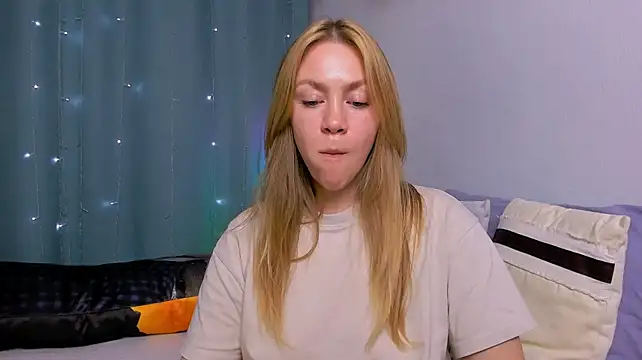 YummyYam - Playing with and Sucking my TITS💦💦💦