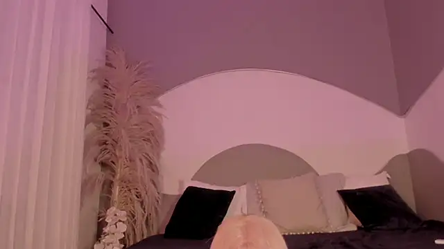 Zhally_Dee - FULL NAKED