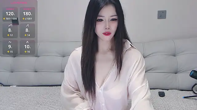 Sunny-9696 - 上空戴乳夹抖胸+国王控制3分钟