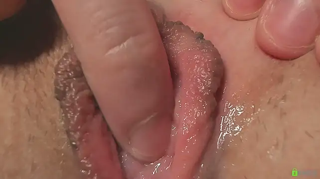 Courtney_Luv - Dildo in the pussy