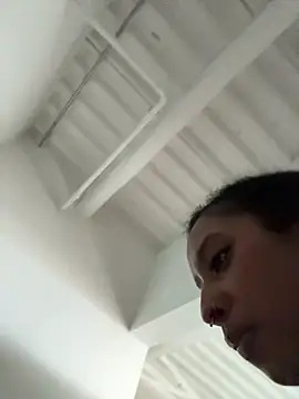 Your_Paris - Hi Paris - rub ice on clit