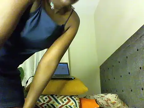Ebony_sweet_slut - lets have funs daddyy no limit