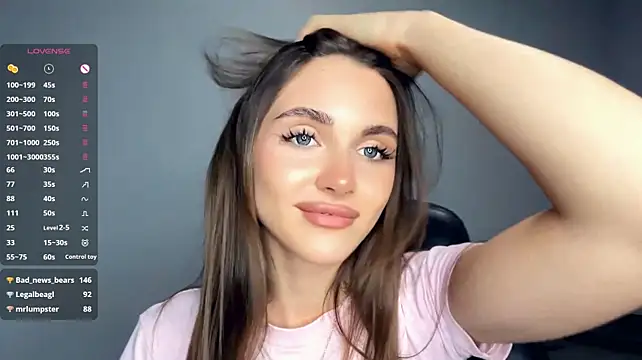 Veluxe - Show my bra and squeeze boobs