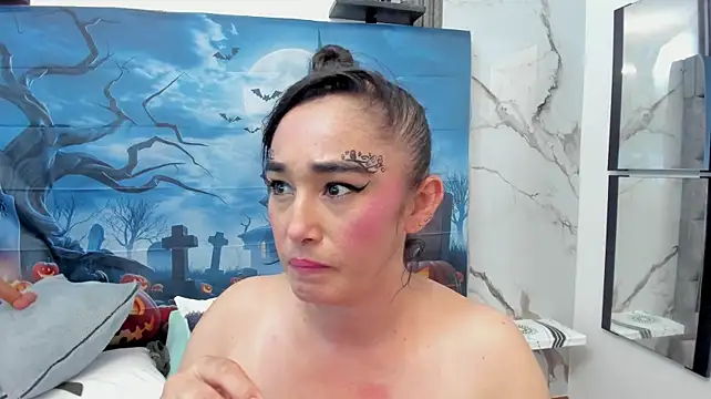 Charlotte-11 - ice in pussy